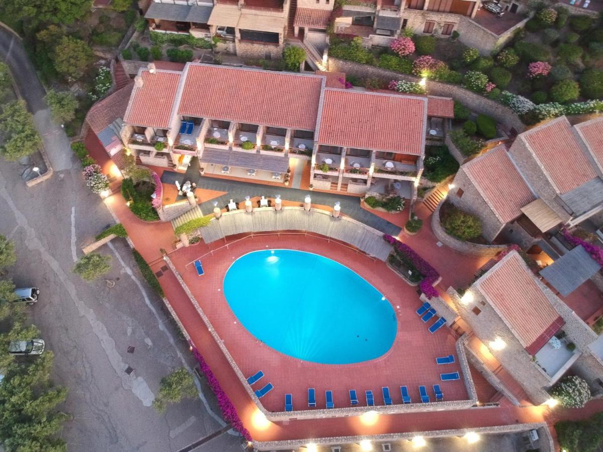 Hotel Olimpia Baja Sardinia Exteriör bild