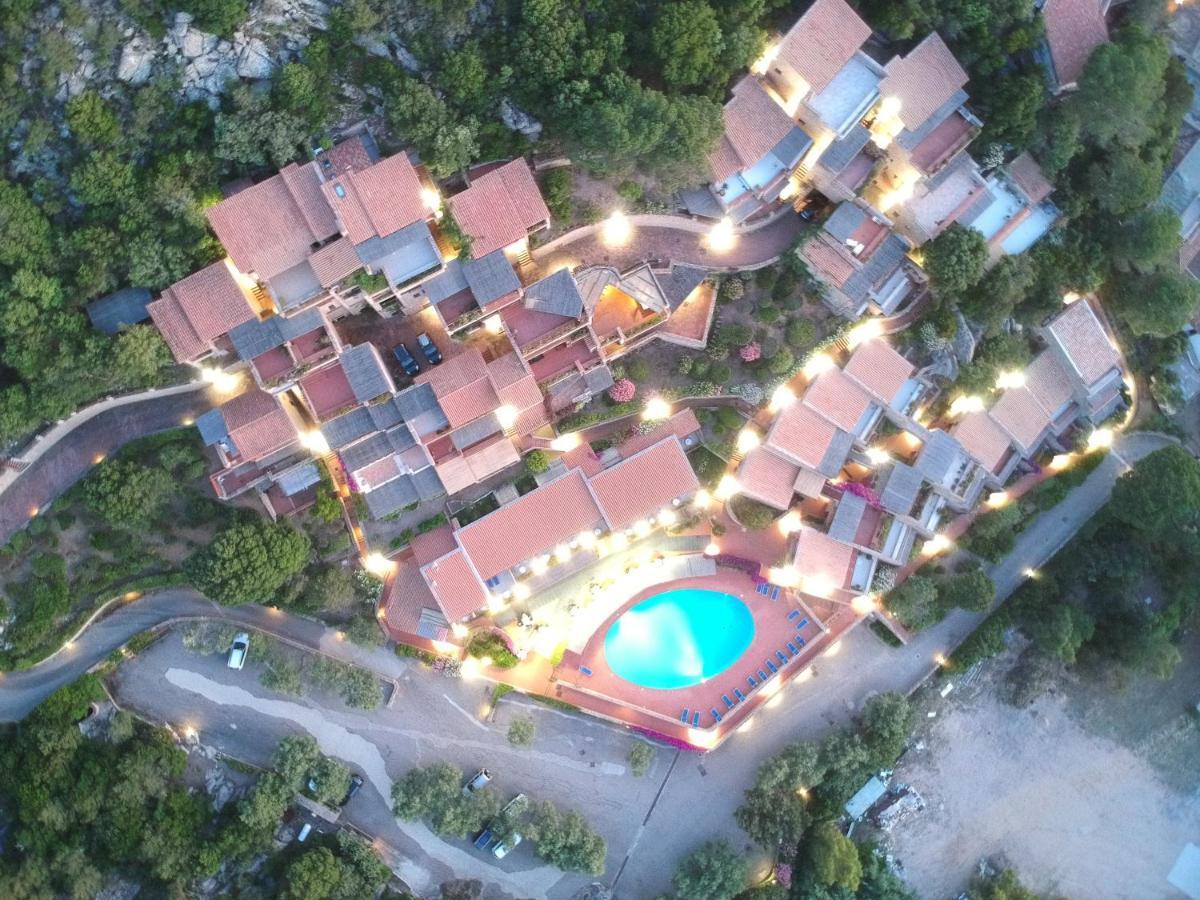 Hotel Olimpia Baja Sardinia Exteriör bild
