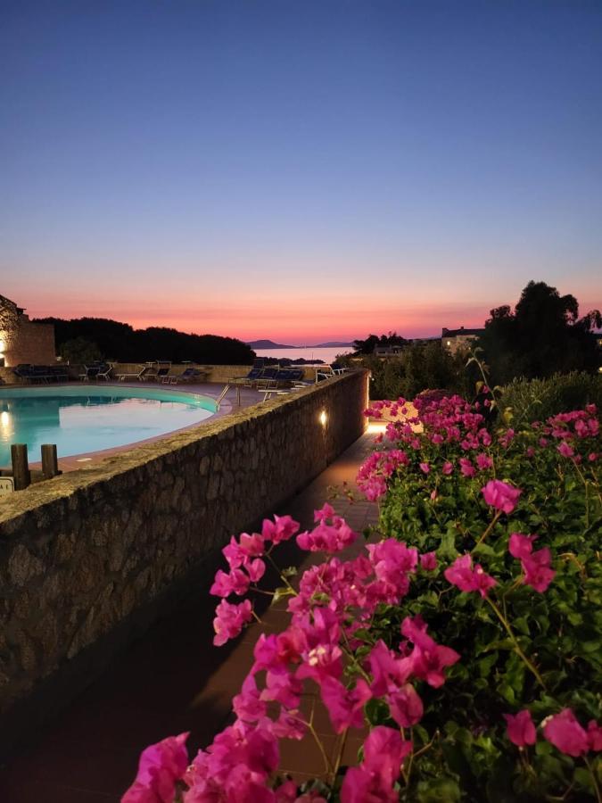 Hotel Olimpia Baja Sardinia Exteriör bild