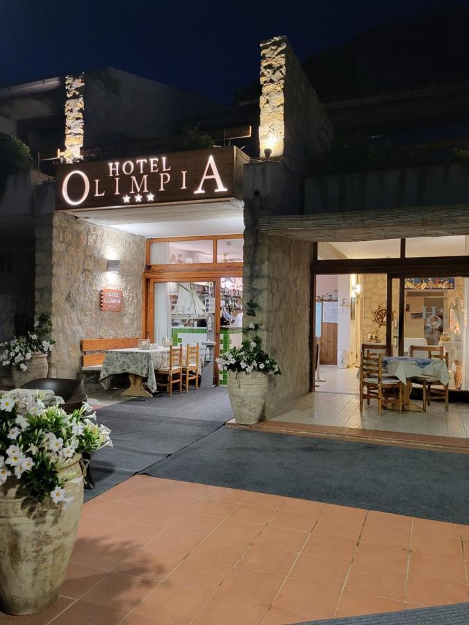 Hotel Olimpia Baja Sardinia Exteriör bild