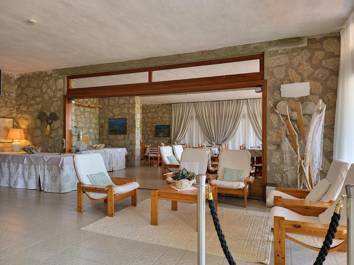 Hotel Olimpia Baja Sardinia Exteriör bild