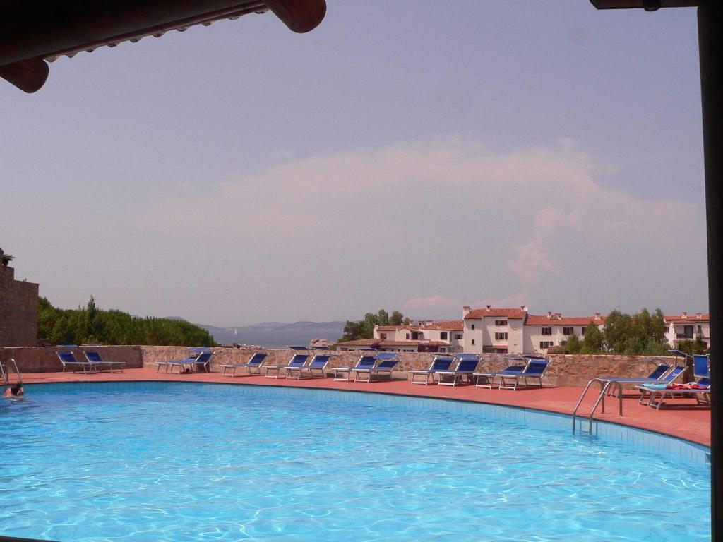 Hotel Olimpia Baja Sardinia Rum bild