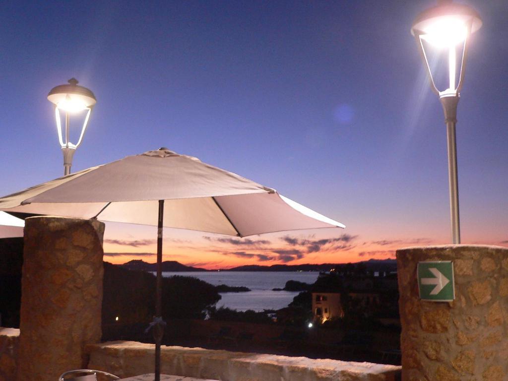 Hotel Olimpia Baja Sardinia Exteriör bild